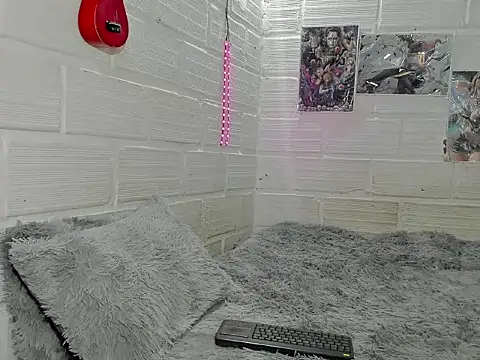 Daniell 007 online show from 10/16/25, 07:48