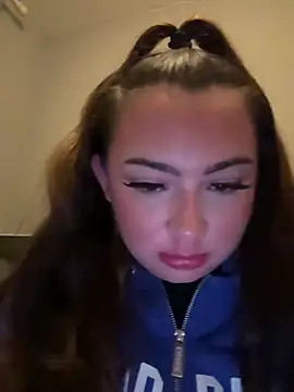 MadelineLeah online show from 06/05/26, 02:51