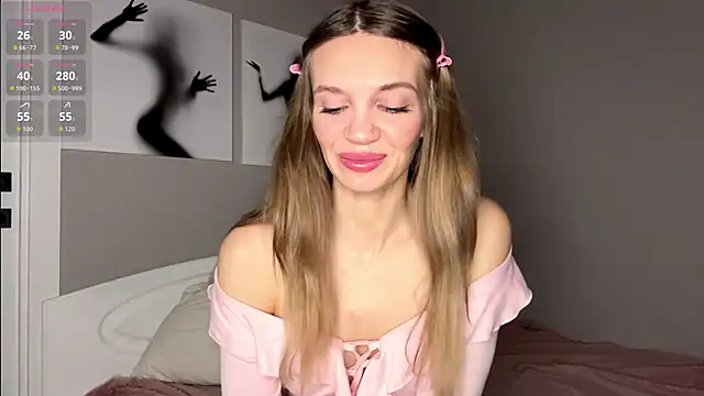 Snapshot of OdaMinty chatting on 12/15/25, 06:17 OdaMinty online show from 12/15/25, 06:17