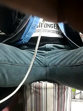 chougegg0214 online show from 10/30/25, 10:16