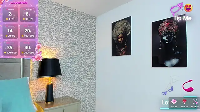 Snapshot of KoralBlum chatting on 11/17/25, 01:55 KoralBlum online show from 11/17/25, 01:55