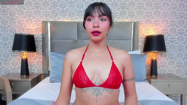 Snapshot of KoralBlum chatting on 12/01/25, 12:59 KoralBlum online show from 12/01/25, 12:59