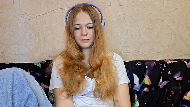 Snapshot of Marry_Wild chatting on 10/07/25, 06:43 Marry Wild online show from 10/07/25, 06:43