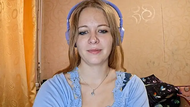 Snapshot of Marry_Wild chatting on 10/09/25, 06:44 Marry Wild online show from 10/09/25, 06:44