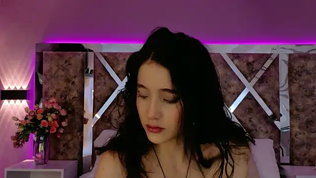 MeganR  online show from 11/08/25, 11:10