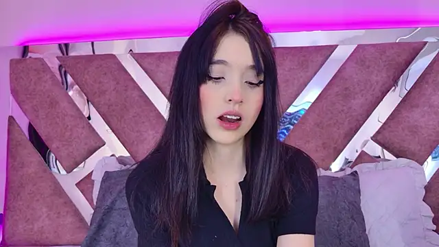 MeganR  online show from 06/27/26, 03:22