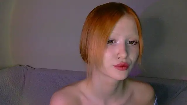 Nyra Thira online show from 10/25/25, 04:20