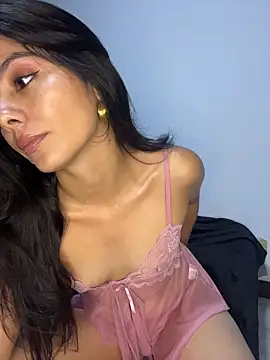 Snapshot of SaraMistick chatting on 11/25/25, 10:26 SaraMistick online show from 11/25/25, 10:26