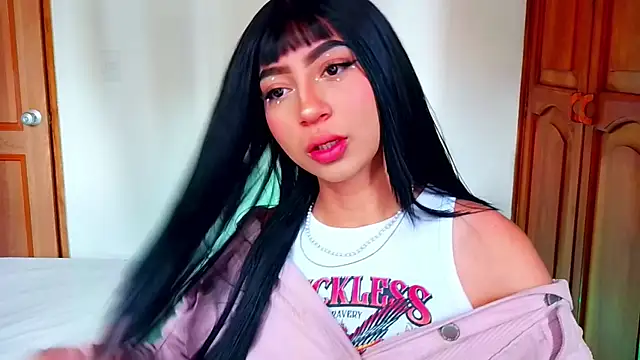 Snapshot of emma_web_ chatting on 11/01/25, 04:20 emma web online show from 11/01/25, 04:20