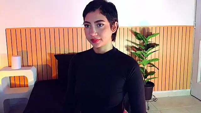 emma web  online show from 06/04/26, 04:46