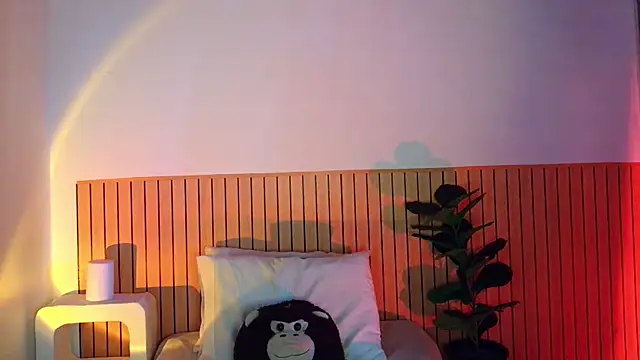 emma web  online show from 06/12/26, 12:04