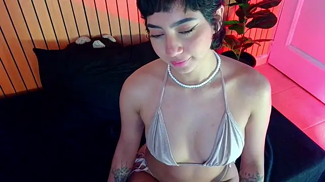 emma web  online show from 07/28/26, 03:21