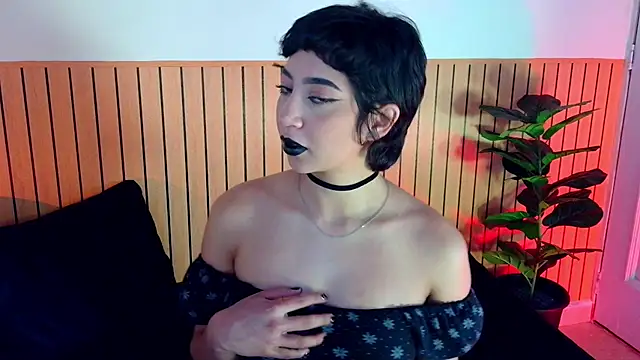 emma web  online show from 07/30/26, 04:39