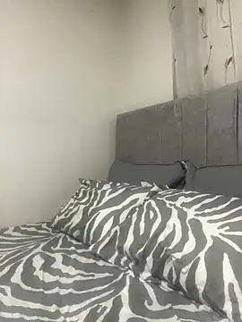 Snapshot of sindyy_01 chatting on 10/07/25, 03:47 sindyy 01 online show from 10/07/25, 03:47