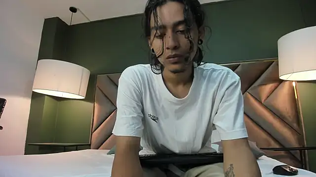 Dickie Dicking online show from 11/06/25, 08:32