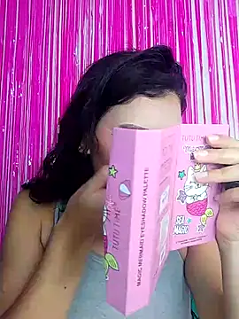 Snapshot of JuliethaFox chatting on 10/18/25, 10:54 JuliethaFox online show from 10/18/25, 10:54