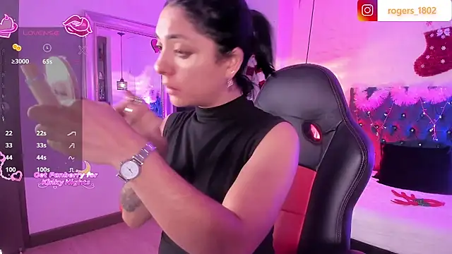 Snapshot of isaa_dl chatting on 11/28/25, 10:45 isaa dl online show from 11/28/25, 10:45