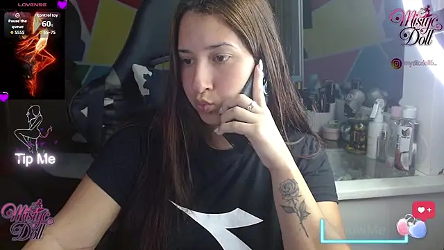 Mysticdoll69  online show from 11/23/25, 07:46