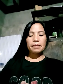 Snapshot of -Lauren- chatting on 10/05/25, 10:40 -Lauren- online show from 10/05/25, 10:40