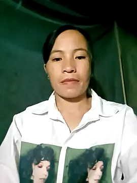 Snapshot of -Lauren- chatting on 10/07/25, 02:58 -Lauren- online show from 10/07/25, 02:58