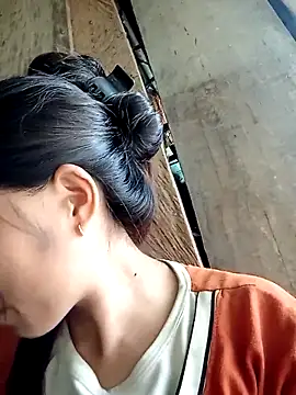 Snapshot of -Lauren- chatting on 10/09/25, 05:16 -Lauren- online show from 10/09/25, 05:16