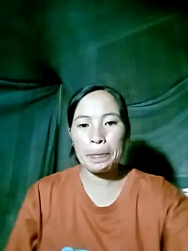 Snapshot of -Lauren- chatting on 10/10/25, 03:11 -Lauren- online show from 10/10/25, 03:11