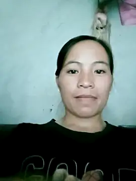 Snapshot of -Lauren- chatting on 10/15/25, 02:11 -Lauren- online show from 10/15/25, 02:11