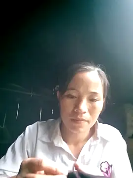 Snapshot of -Lauren- chatting on 10/15/25, 11:38 -Lauren- online show from 10/15/25, 11:38