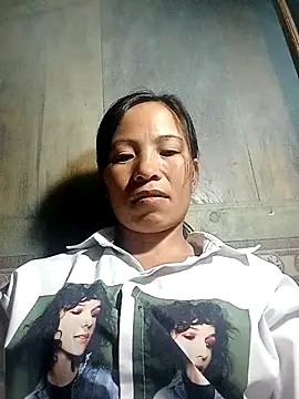 Snapshot of -Lauren- chatting on 10/26/25, 10:36 -Lauren- online show from 10/26/25, 10:36