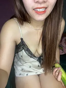 Snapshot of Nhim_xynk chatting on 10/17/25, 05:54 Nhim xynk online show from 10/17/25, 05:54