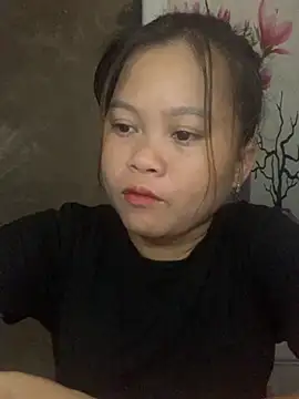 Snapshot of lan-xinh01 chatting on 10/06/25, 11:29 lan-xinh01 online show from 10/06/25, 11:29