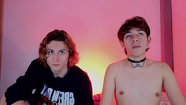 Snapshot of Darcy_and_Stolas chatting on 10/07/25, 02:20 Darcy and Stolas online show from 10/07/25, 02:20