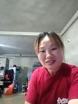 Snapshot of Suka_xx chatting on 10/15/25, 12:38 Suka xx online show from 10/15/25, 12:38