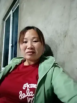 Snapshot of Suka_xx chatting on 10/23/25, 11:53 Suka xx online show from 10/23/25, 11:53
