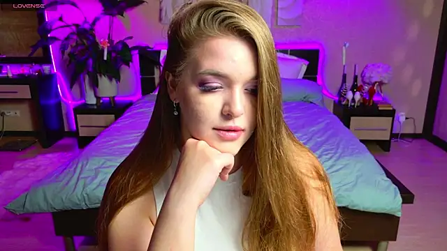 EmilyWhispers online show from 05/22/26, 08:58