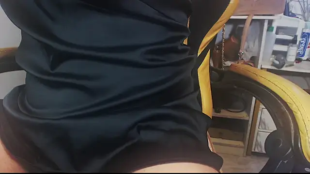 hugecockyurikaa online show from 12/22/25, 10:12