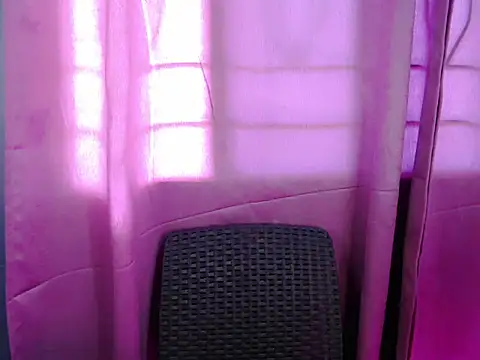 Snapshot of miss_katty28 chatting on 12/04/25, 03:27 miss katty28 online show from 12/04/25, 03:27