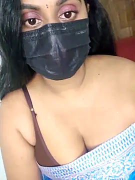 Snapshot of Dheronika_sweetie chatting on 11/14/25, 05:11 Dheronika sweetie online show from 11/14/25, 05:11