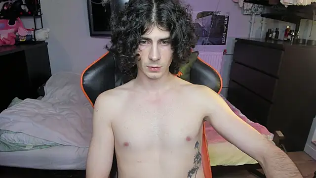 Snapshot of Rakimaru_ chatting on 10/19/25, 01:23 Rakimaru online show from 10/19/25, 01:23