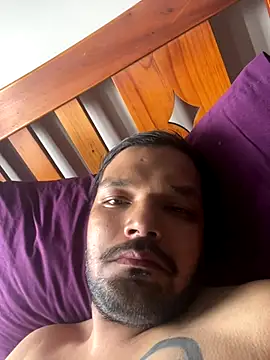 Jamesyyyyyy online show from 10/28/25, 08:18