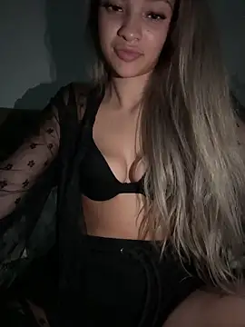 Honeyyyxo online show from 10/02/25, 08:16