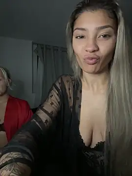 Honeyyyxo online show from 10/26/25, 08:37