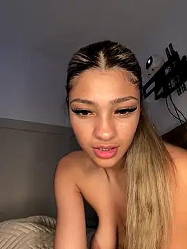 Honeyyyxo online show from 11/02/25, 03:36