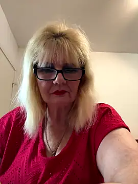 Snapshot of BoloshkaBlonda chatting on 10/12/25, 05:56 BoloshkaBlonda online show from 10/12/25, 05:56
