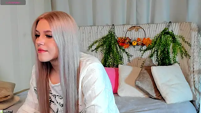 Snapshot of Malisha_kiss chatting on 10/29/25, 09:22 Malisha kiss online show from 10/29/25, 09:22