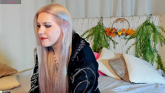 Snapshot of Malisha_kiss chatting on 10/30/25, 09:11 Malisha kiss online show from 10/30/25, 09:11