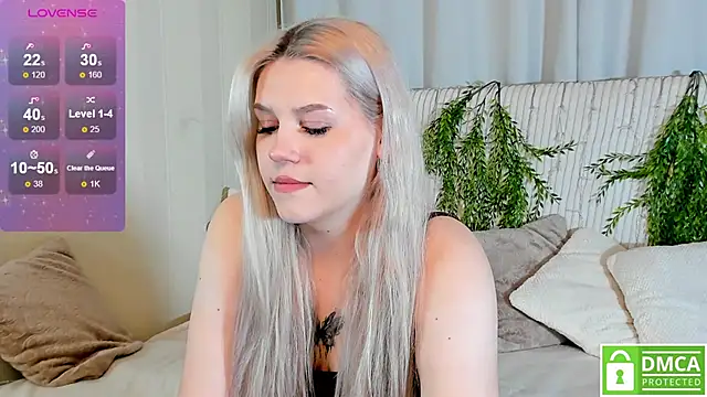 Snapshot of Malisha_kiss chatting on 11/26/25, 11:22 Malisha kiss online show from 11/26/25, 11:22