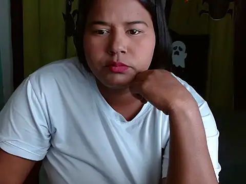 Snapshot of Ebony_luna chatting on 10/16/25, 01:23 Ebony luna online show from 10/16/25, 01:23