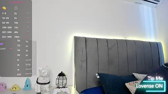 Snapshot of JARETHH chatting on 11/08/25, 01:44 JARETHH online show from 11/08/25, 01:44