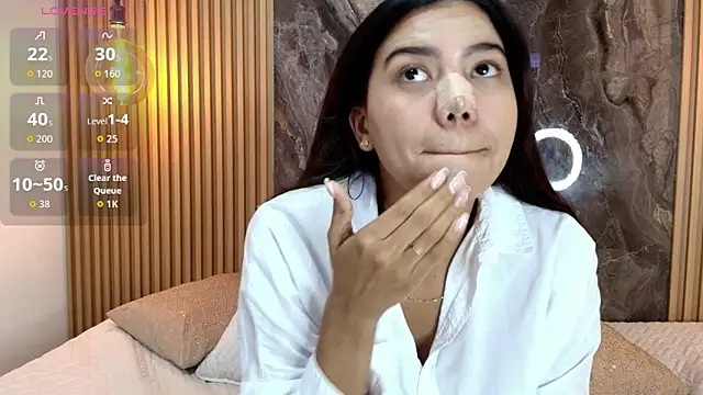 Snapshot of Pocahontas_sun chatting on 10/15/25, 01:50 Pocahontas sun online show from 10/15/25, 01:50